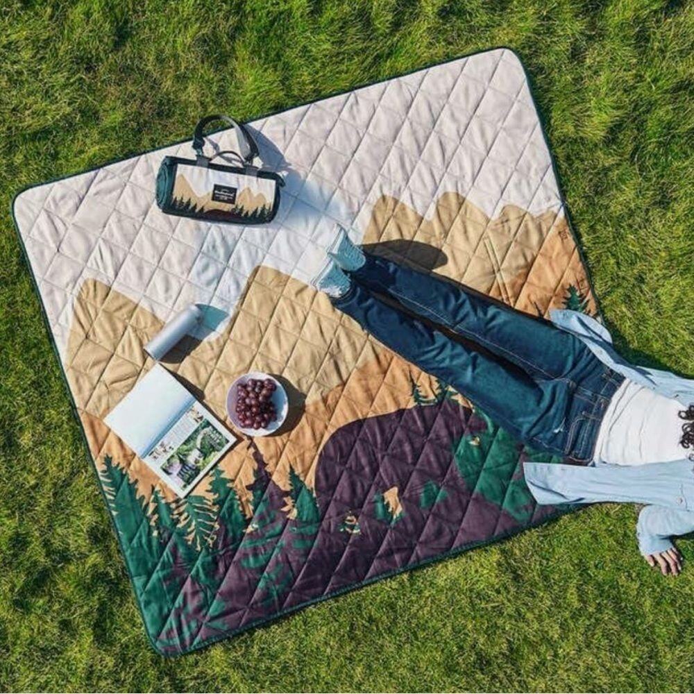 Weatherproof Vintage Outdoor Blanket